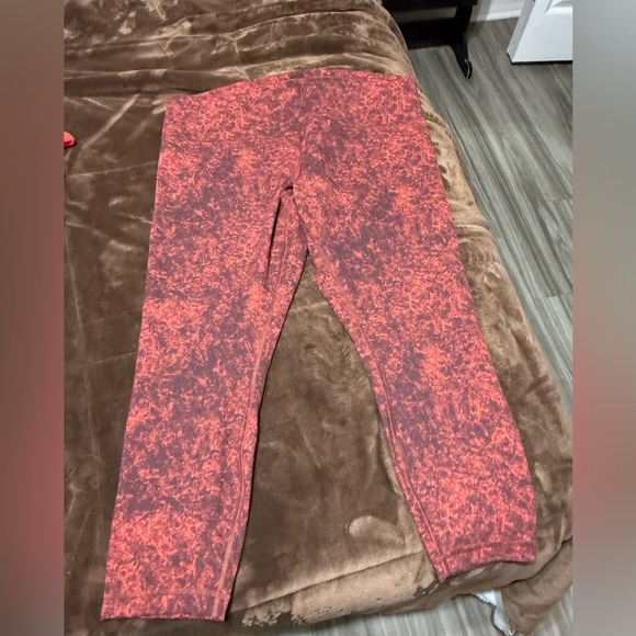 Woman’s size 20 lululemon Leggings - Picture 1 of 16